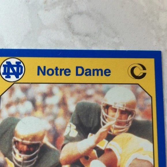 Notre Dame football Bob Golic linebacker 1975-78 football card - Picture 2 of 3